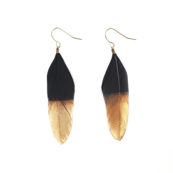 Black and Gold feather drop Earring - Picture 3 of 3